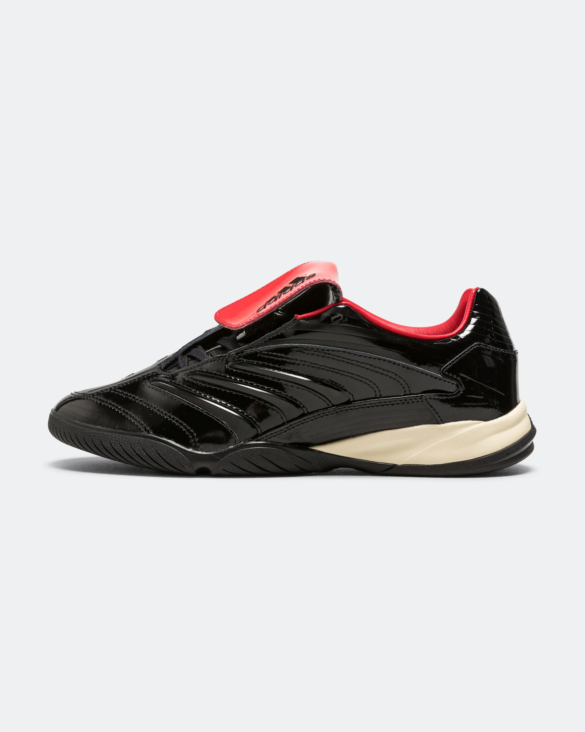 Predator Sala - Core Black/Red-Core Black