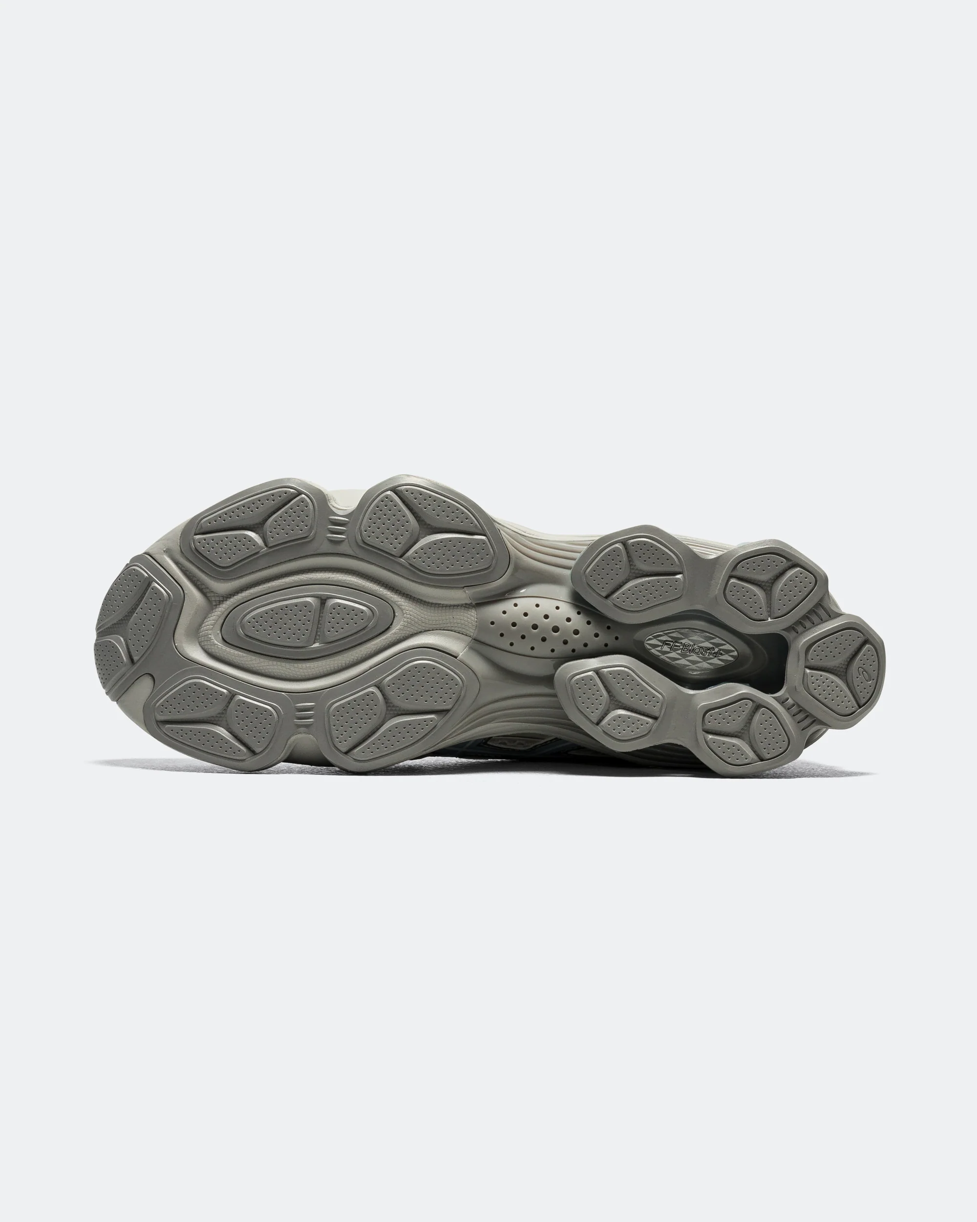 Gel-Kinetic Fluent x EMMI - Cream/Soft Sky - Image 5