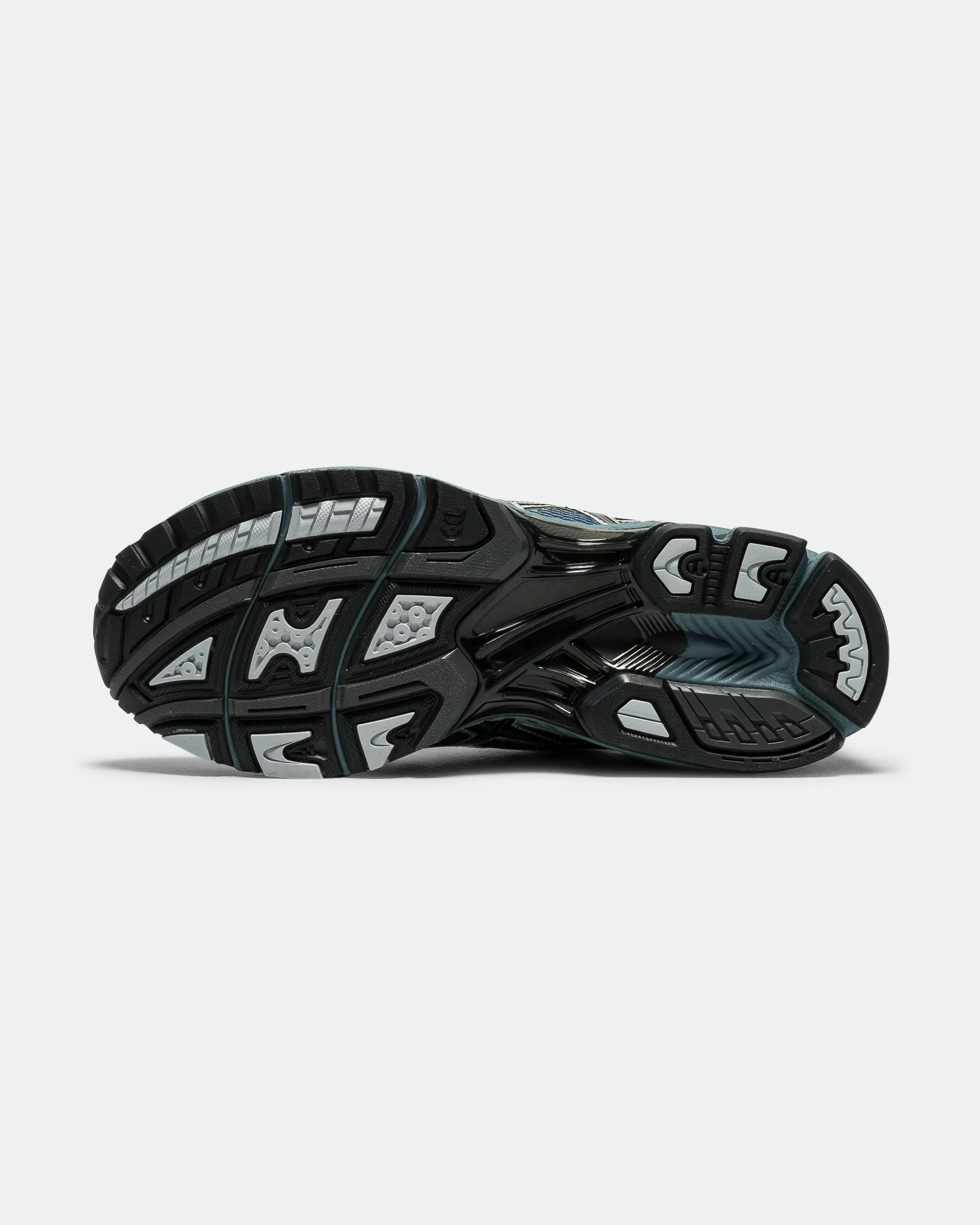 GEL-Nimbus 10.1 - Ironclad/Graphite Grey - Image 5