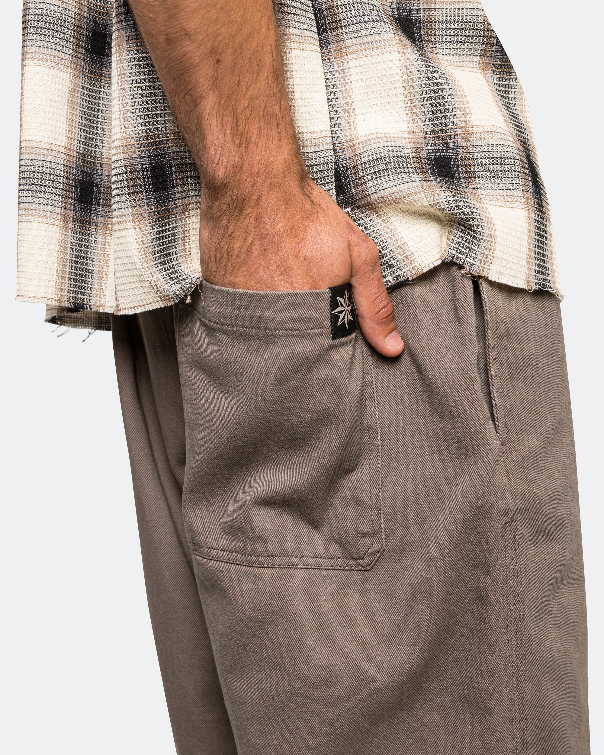 Hang Short - Gravel - Image 5