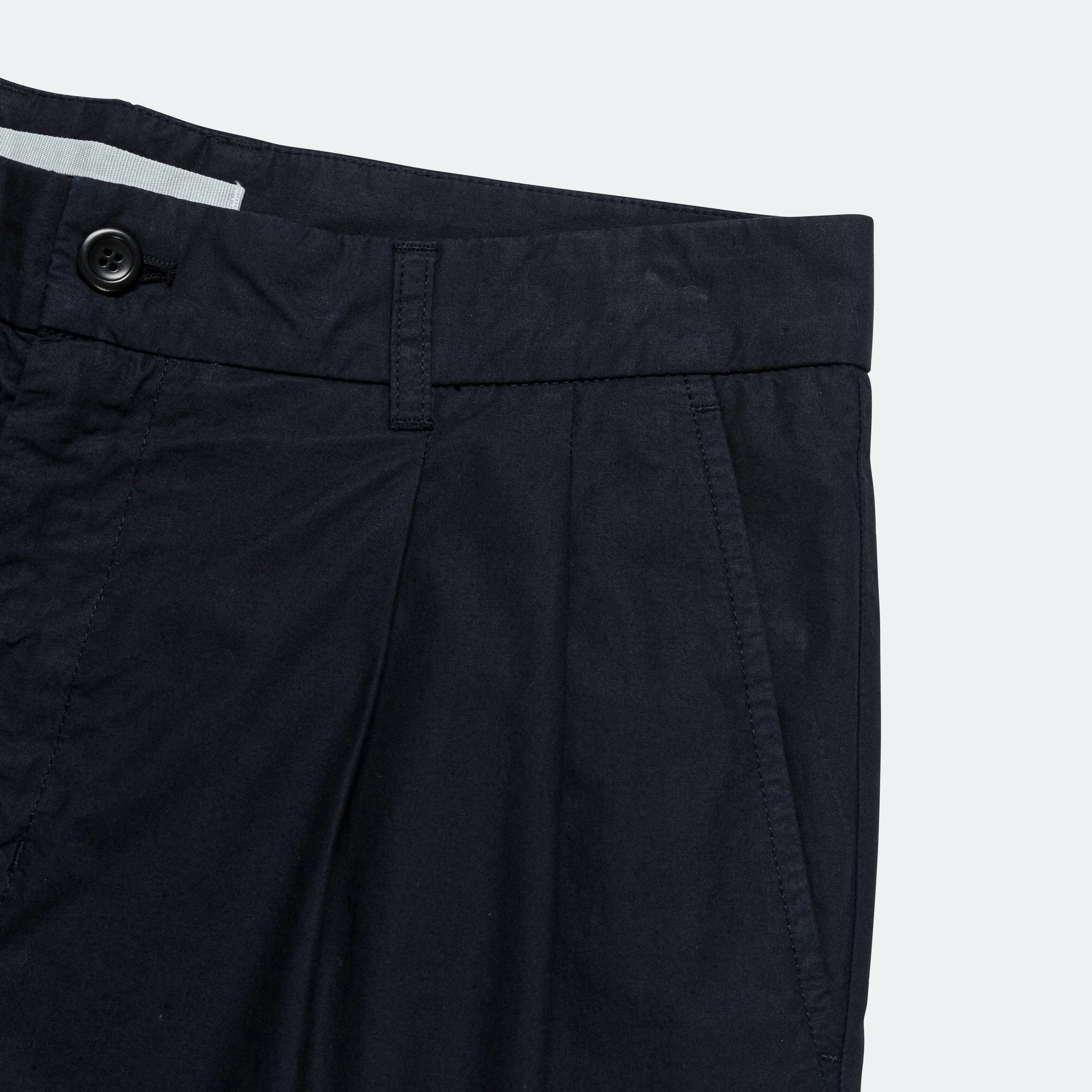 Benn Relaxed Typewriter Pleated Short - Dark Navy - Image 3