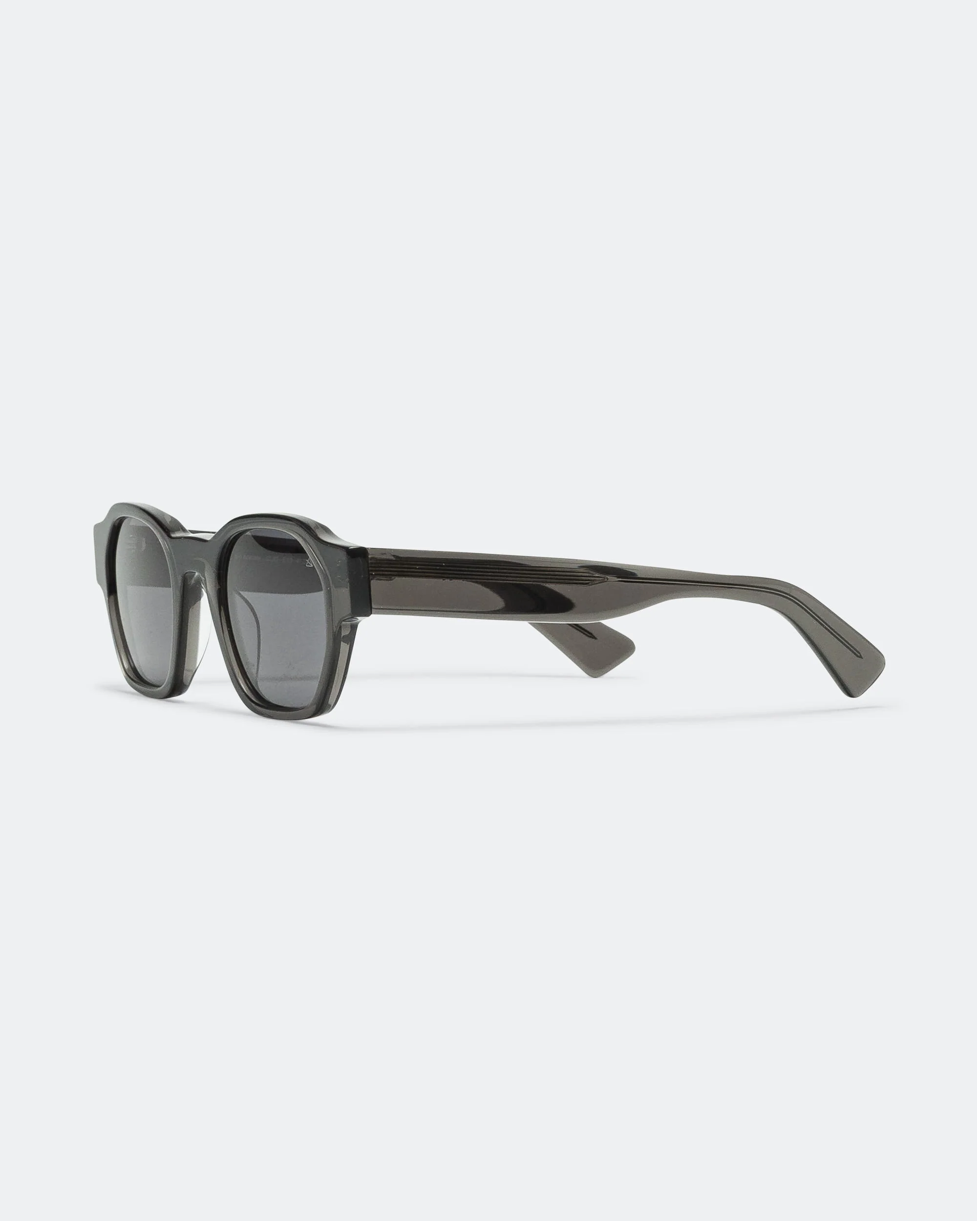 Clio E13 - Smoked Crystal/Black Polarised Lens - Image 2