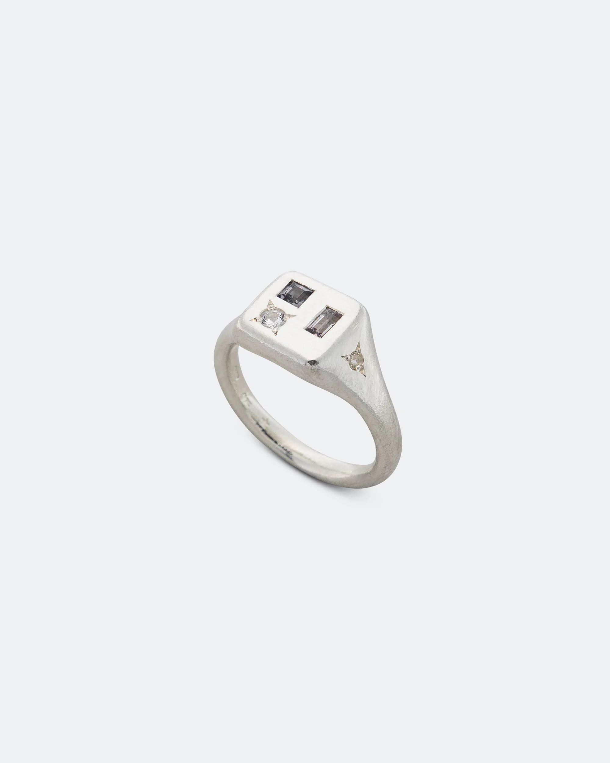 Fog Ring - 925 Silver/Grey Spinel - Image 4