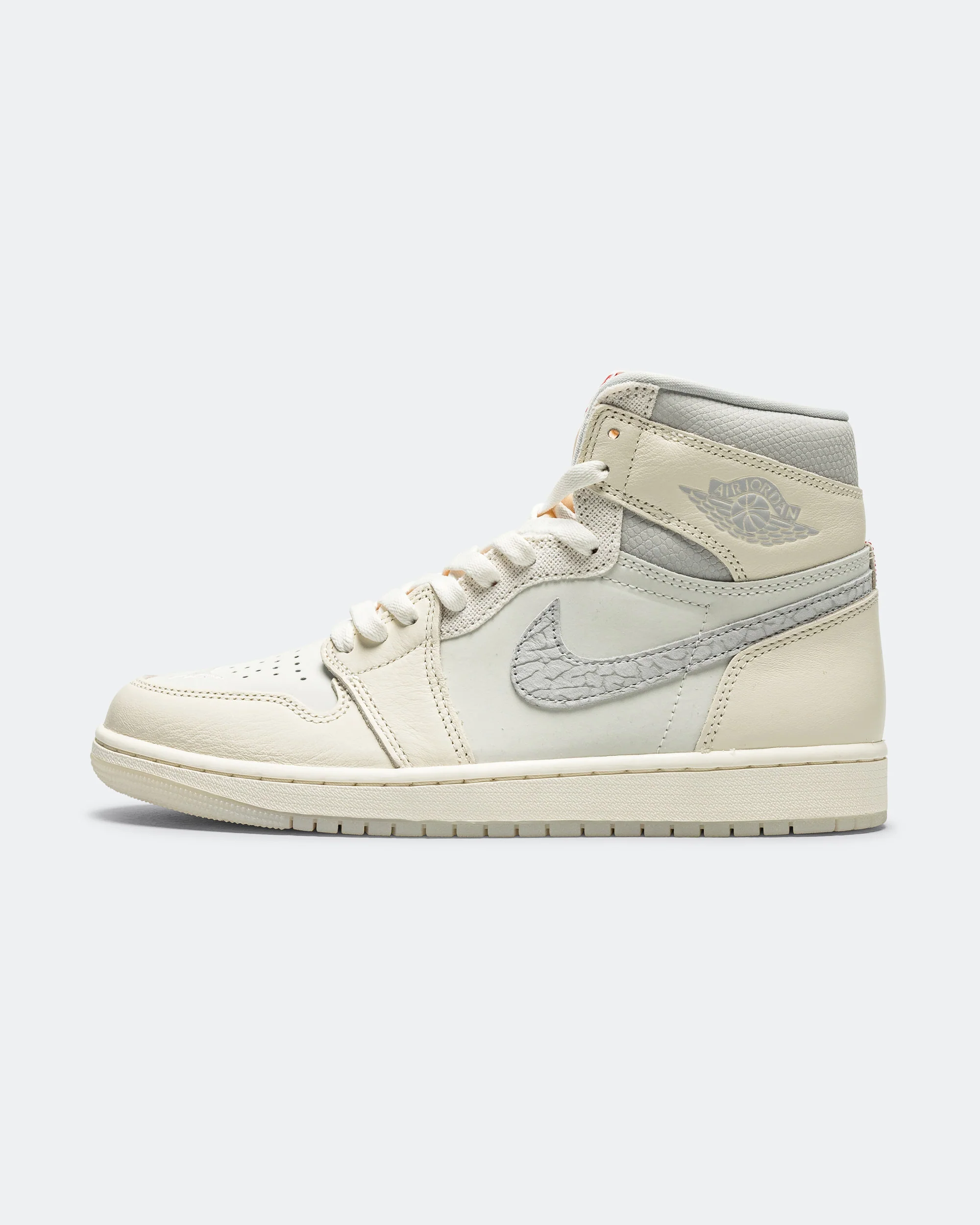 Air Jordan 1 Retro - Sail/University Red-Pale Ivory