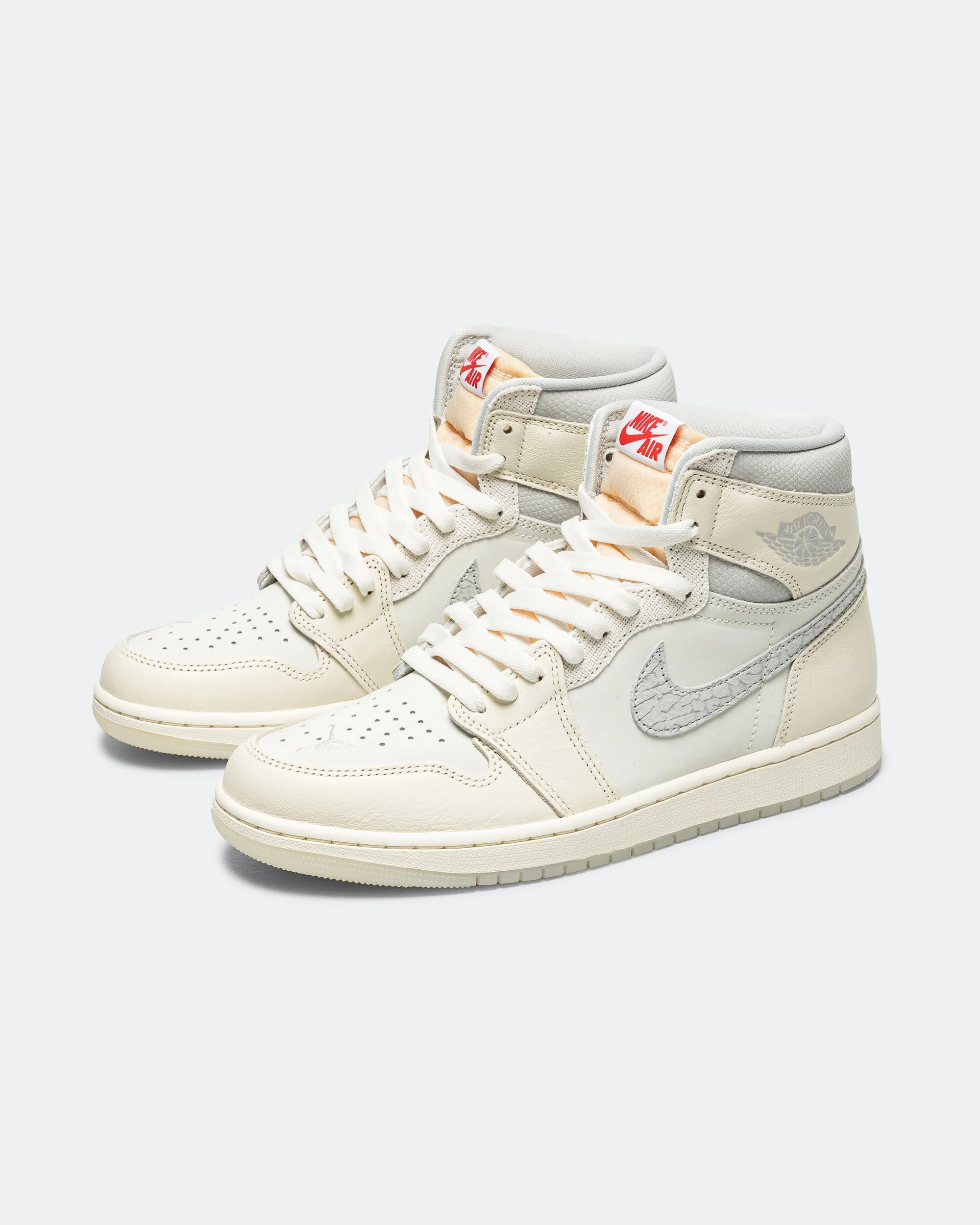 Air Jordan 1 Retro - Sail/University Red-Pale Ivory - Image 2