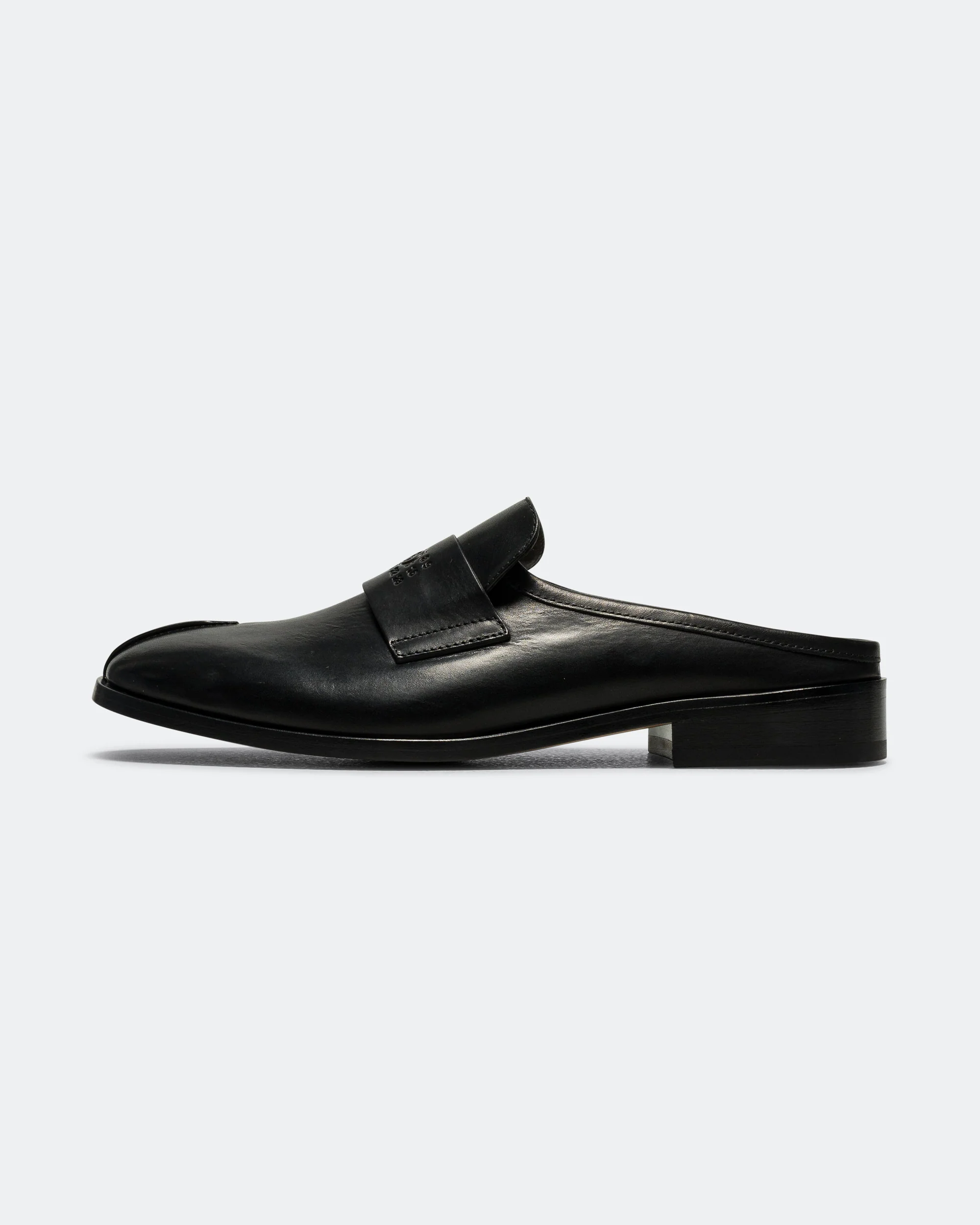 Shiny Leather Slipper - Black