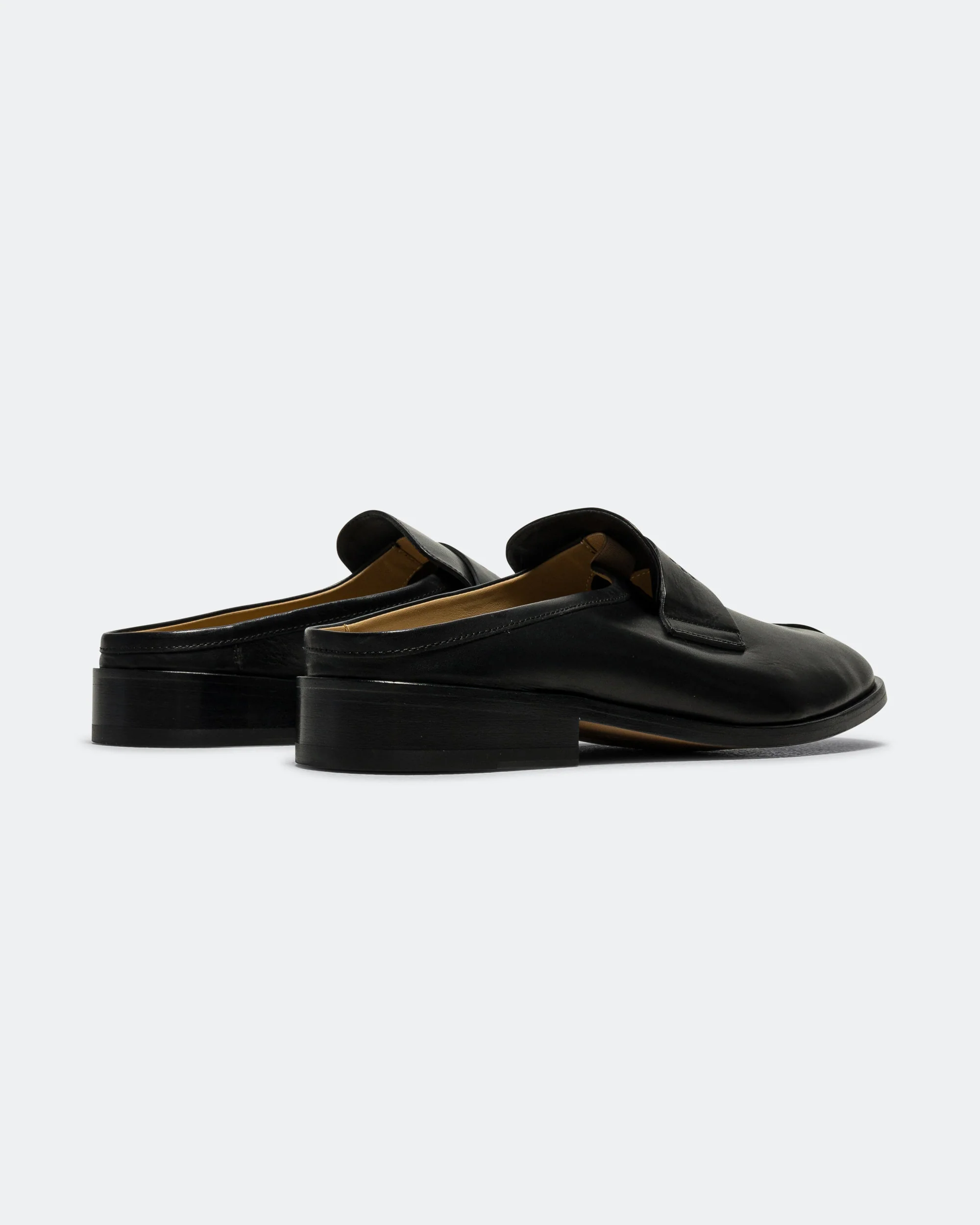 Shiny Leather Slipper - Black - Image 3