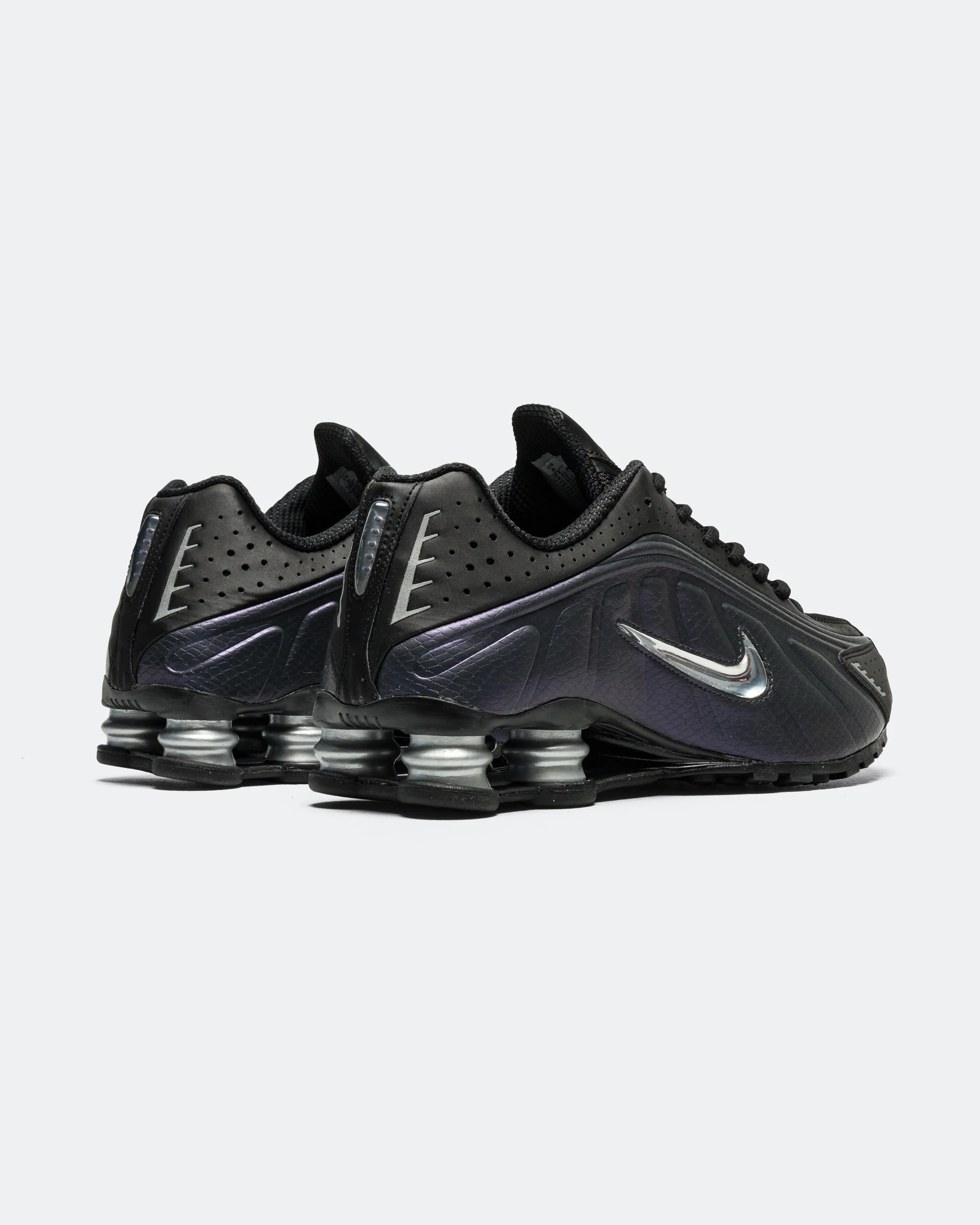 Shox R4 Jewel QS - Black/Anthracite-Metallic Silver - Image 3