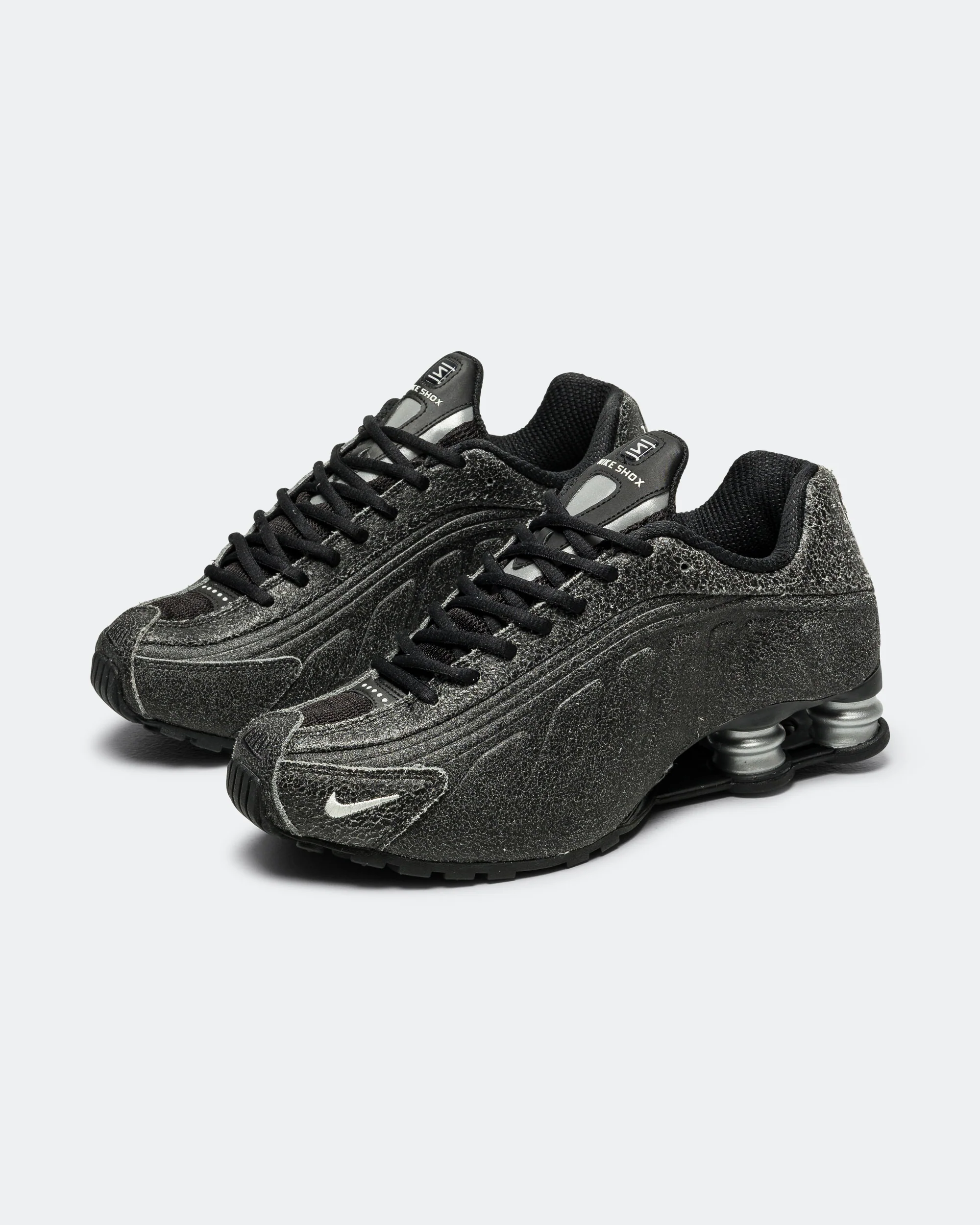 Shox R4 QS - Black/Sail-LT Smoke Grey-Metallic Silver - Image 2