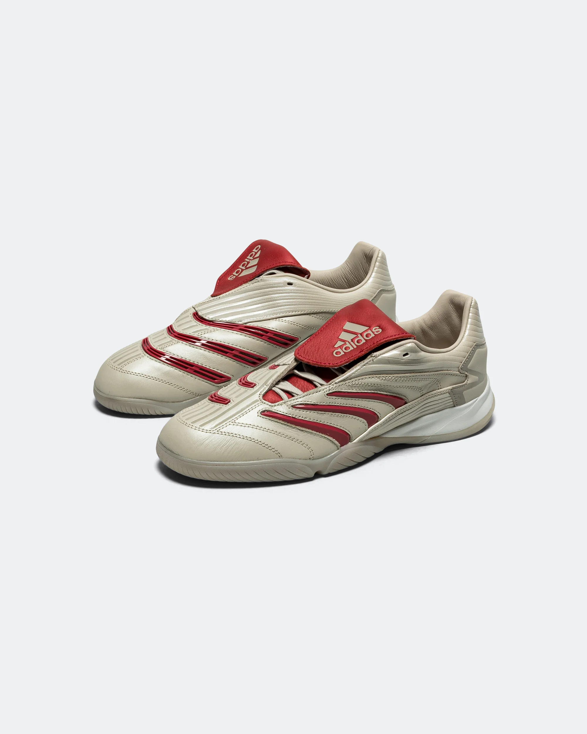 Predator Sala - Beige/Team Victory Red-Metallic Gold - Image 2
