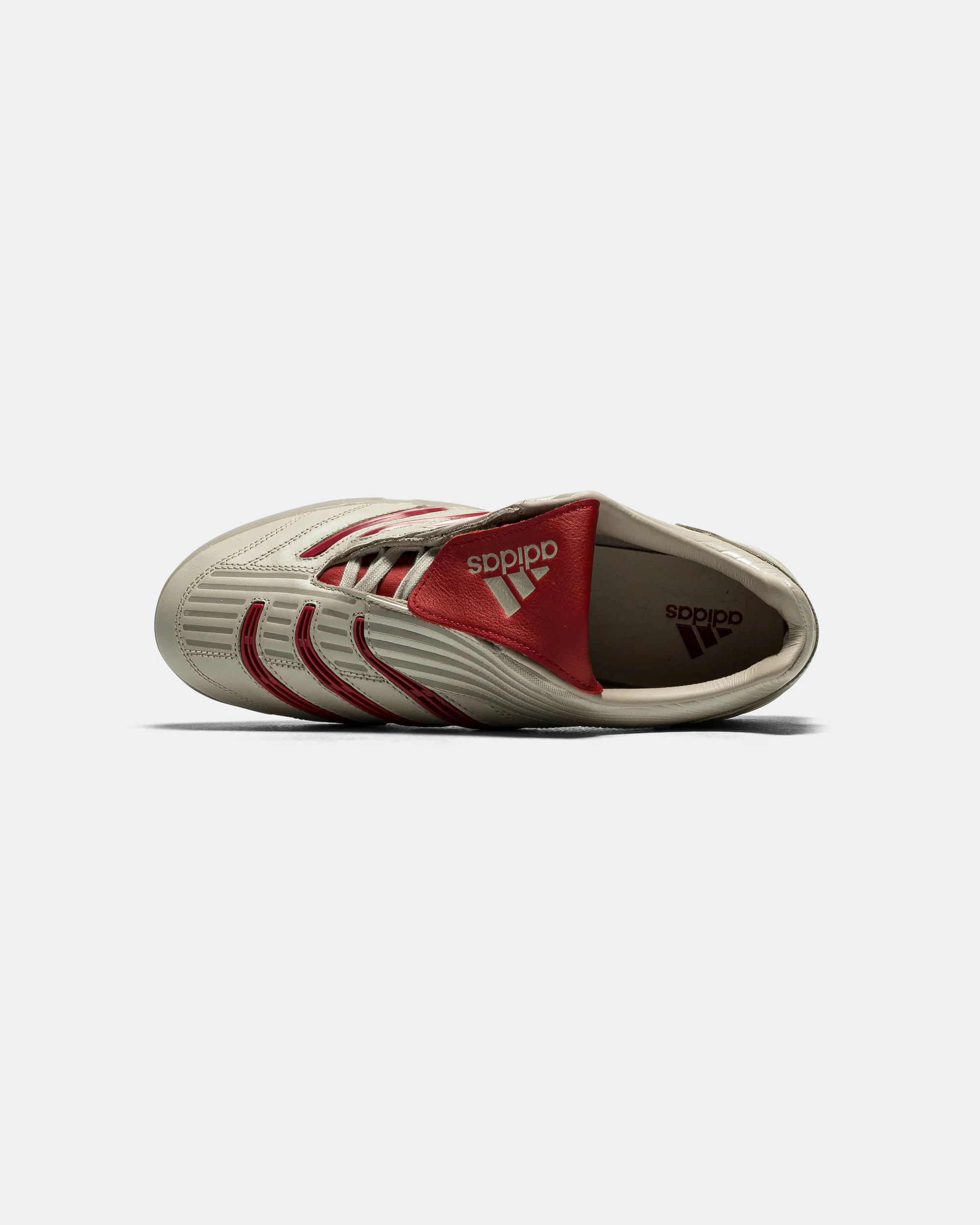 Predator Sala - Beige/Team Victory Red-Metallic Gold - Image 5