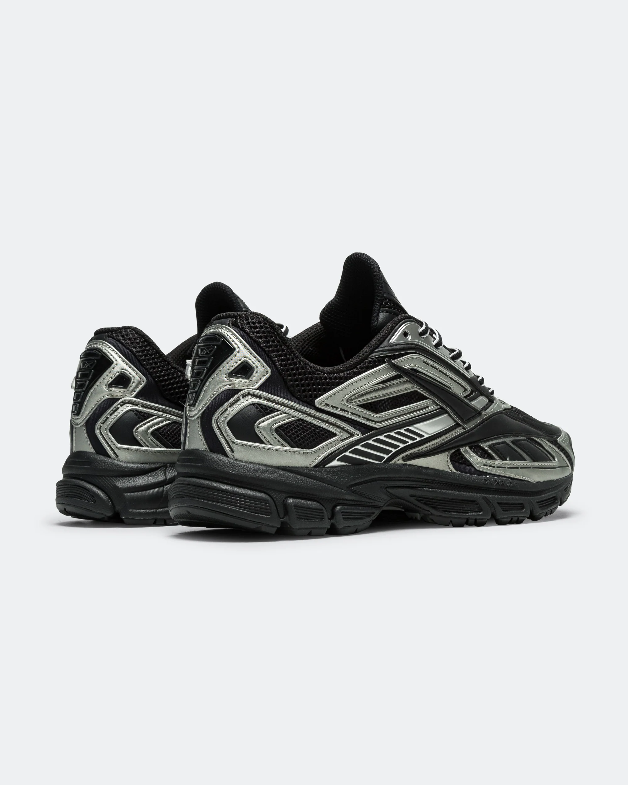 Premier Road Ultra - Black Metallic - Image 3