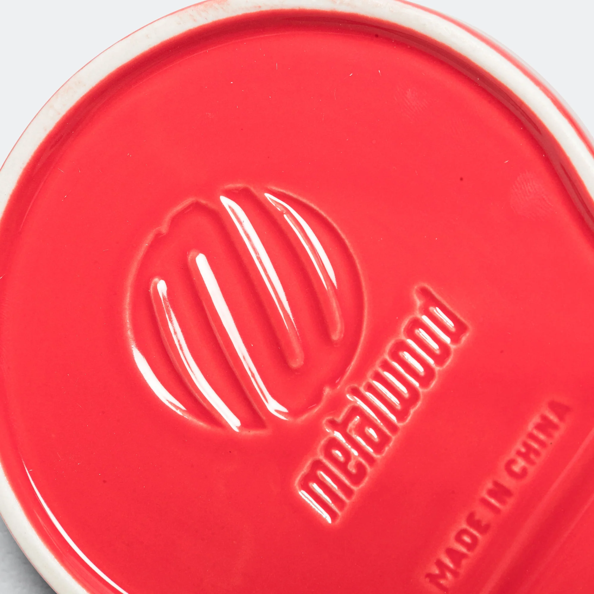 Puttin Trainer Ashtray - Red - Image 4