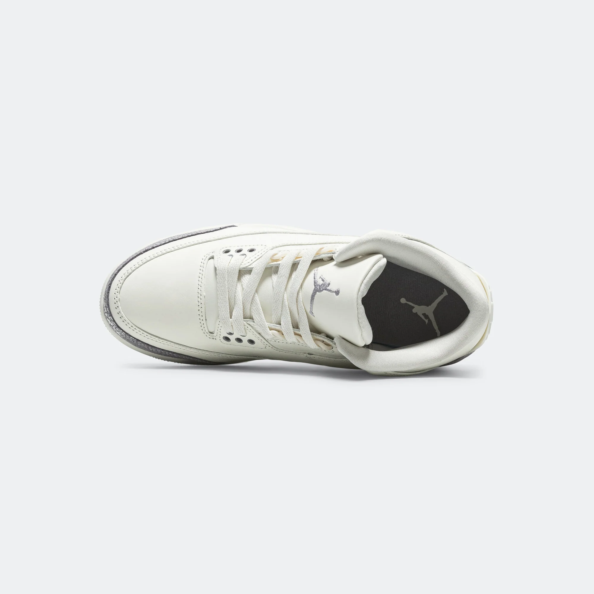 Womens Air Jordan 3 - Sail/Cement Grey-Metallic Silver - Image 4
